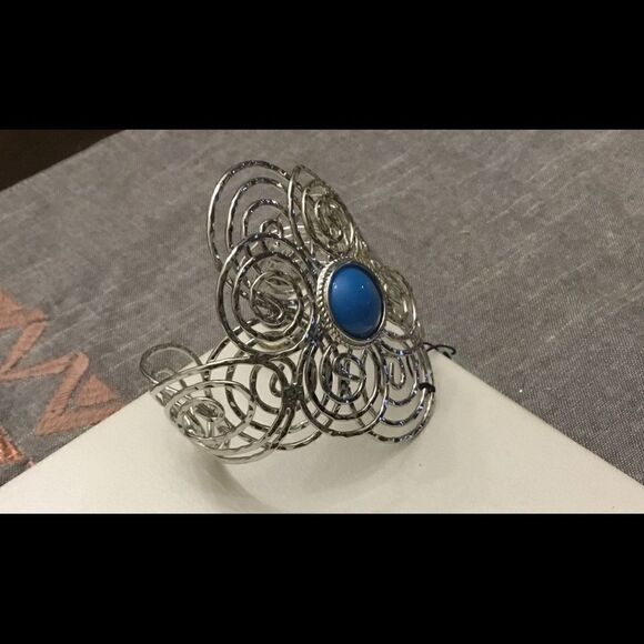 Unique Silver Swirl & Sim Turquoise Cuff Bracelet - Picture 3 of 3